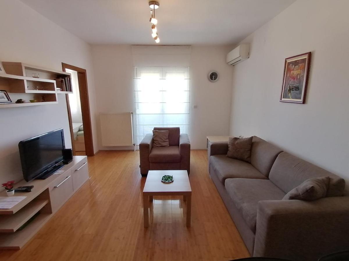 Ferienwohnung Apartman Breza Kruševac Exterior foto